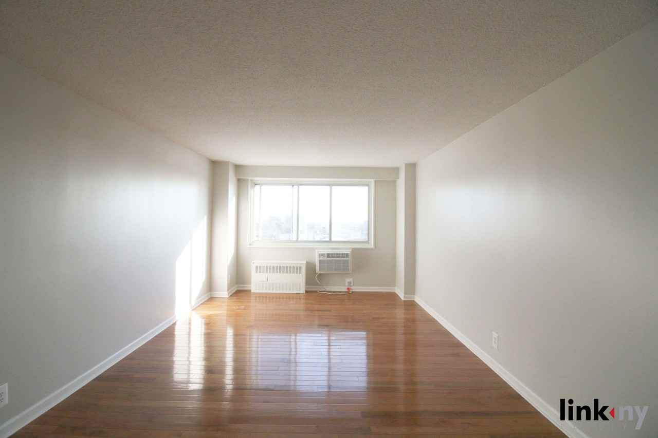 40 East Sidney Avenue #15F