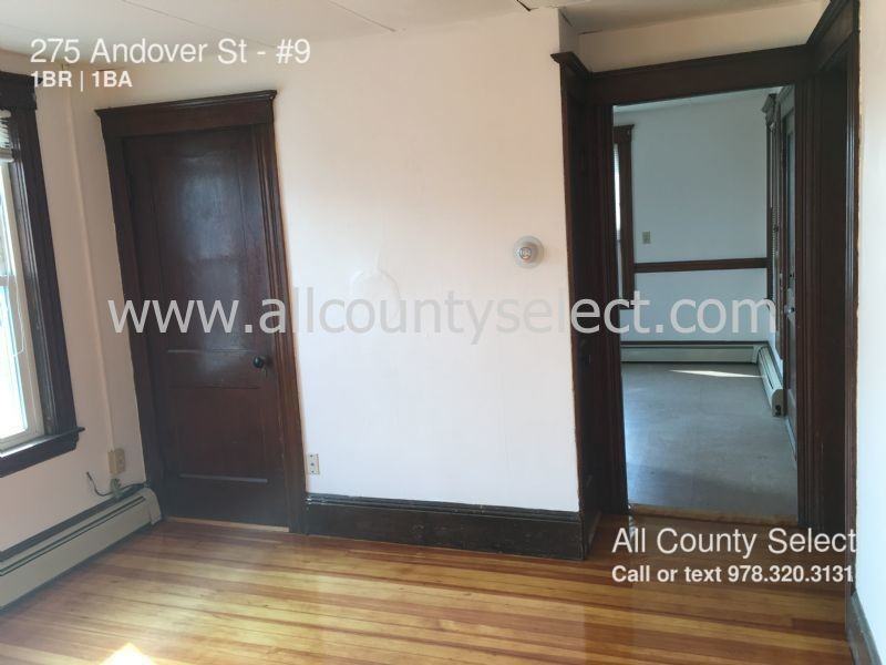 289-239 Andover St #9 - Photo 3 of 8