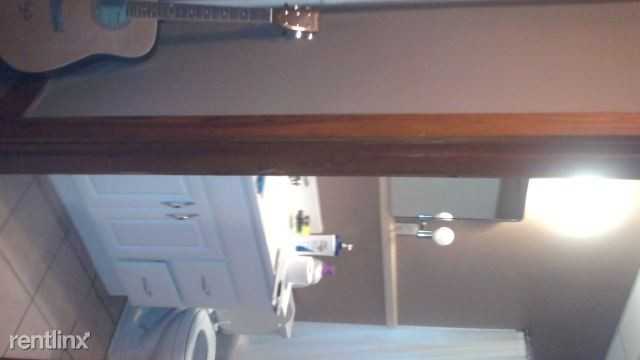 400-498 N 4th St - Photo 2 of 3