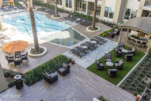 4805 MEMORIAL PARK - INNER LOOP AREA - Photo 3 of 9