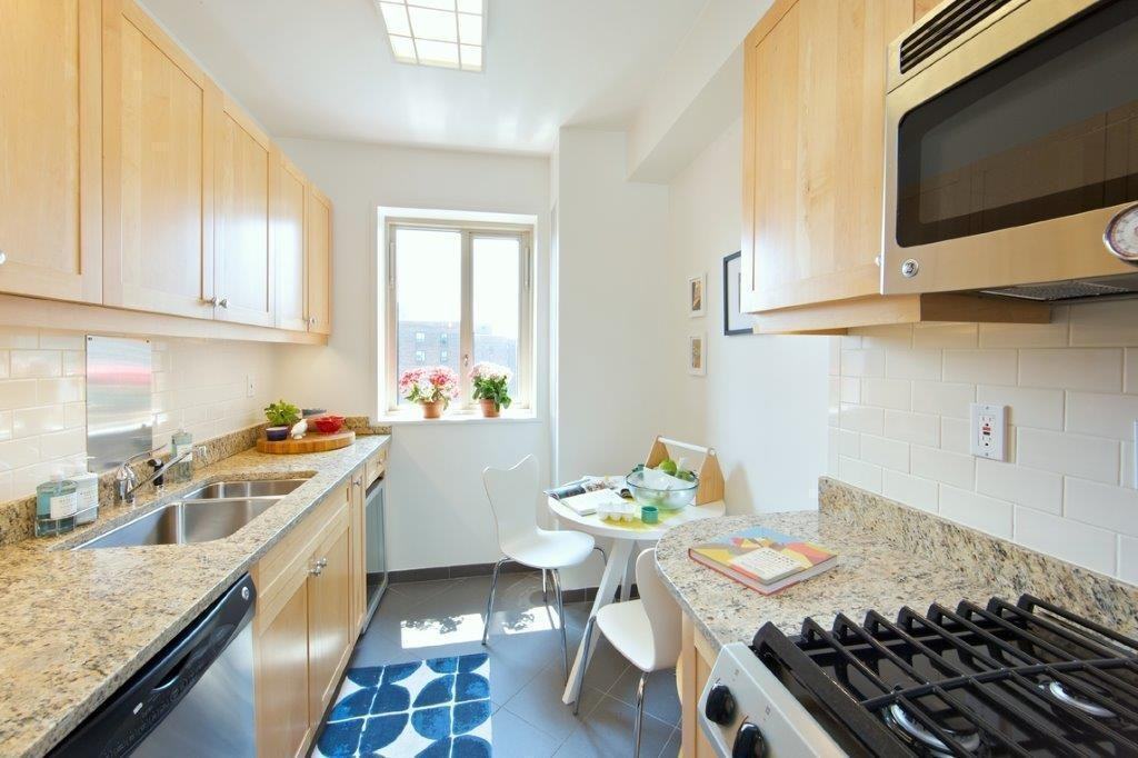 7 Peter Cooper Rd #50K