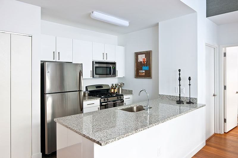 184 Kent Ave #87J