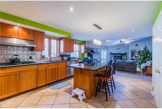 6 Teachers Ridge Rd - Photo 2 of 18