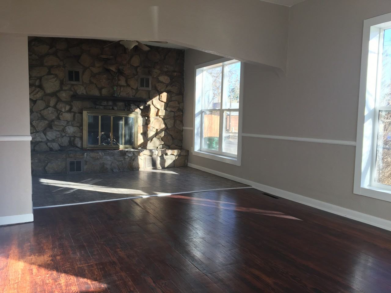 400 N Sherwood St - Photo 2 of 12