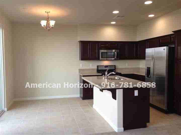 2115 34th St - Photo 3 of 6