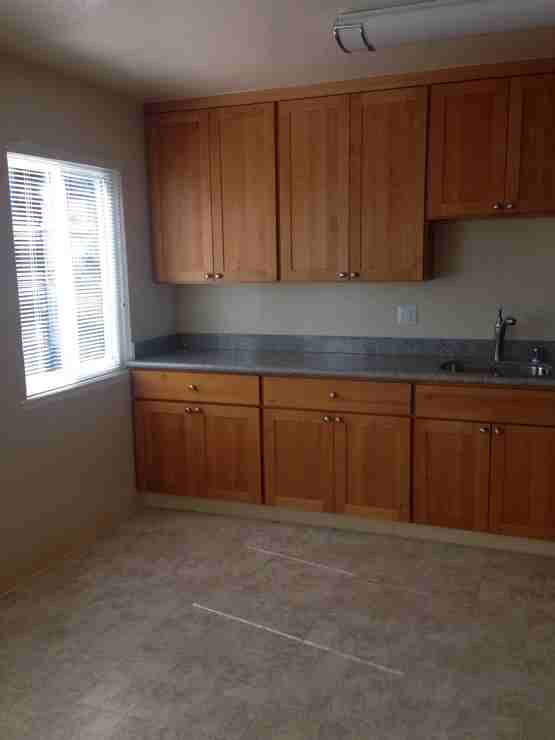 725 Burnett Ave - Photo 2 of 7