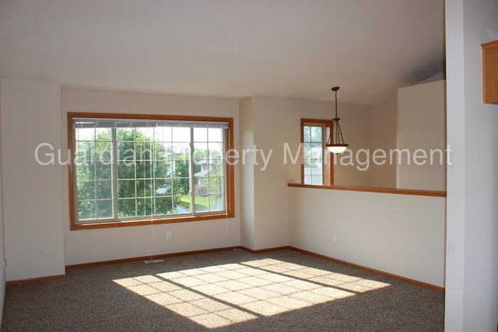 9314 Goodrich Dr - Photo 2 of 21