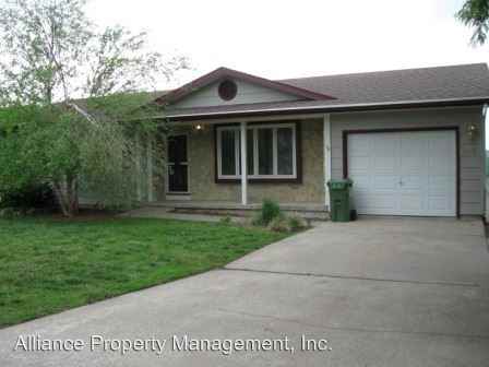 1915 Crescent Dr - Photo 2 of 27