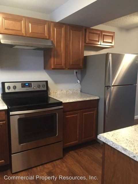 4072 Market St NE - Photo 3 of 12