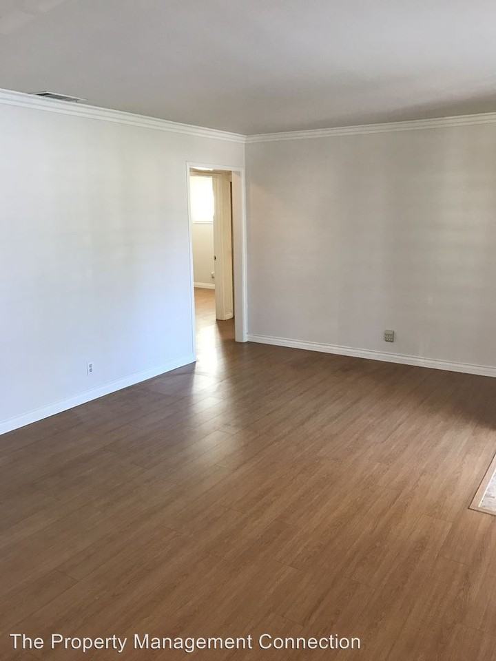 20426 Hawaiian Ave - Photo 2 of 18