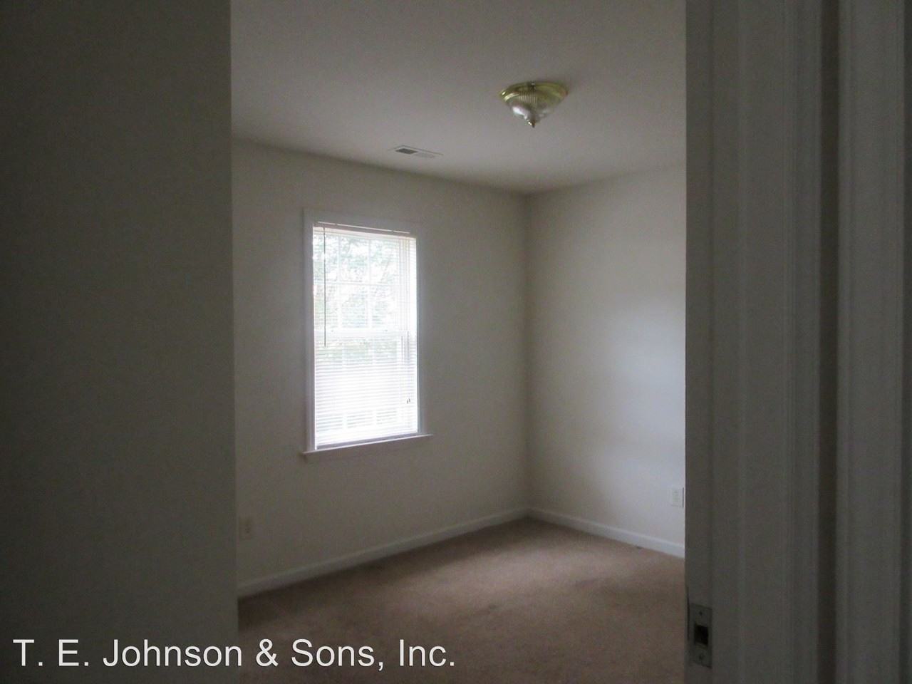 554 Mission Rd - Photo 2 of 5