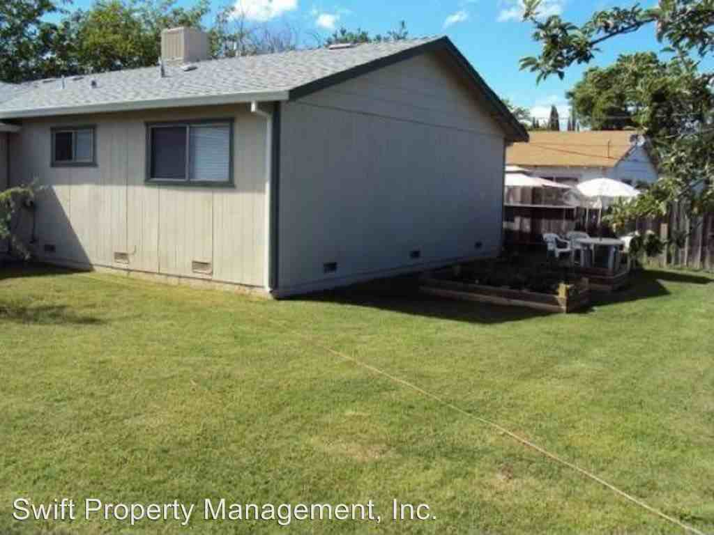 1307 Aspen Dr - Photo 2 of 10