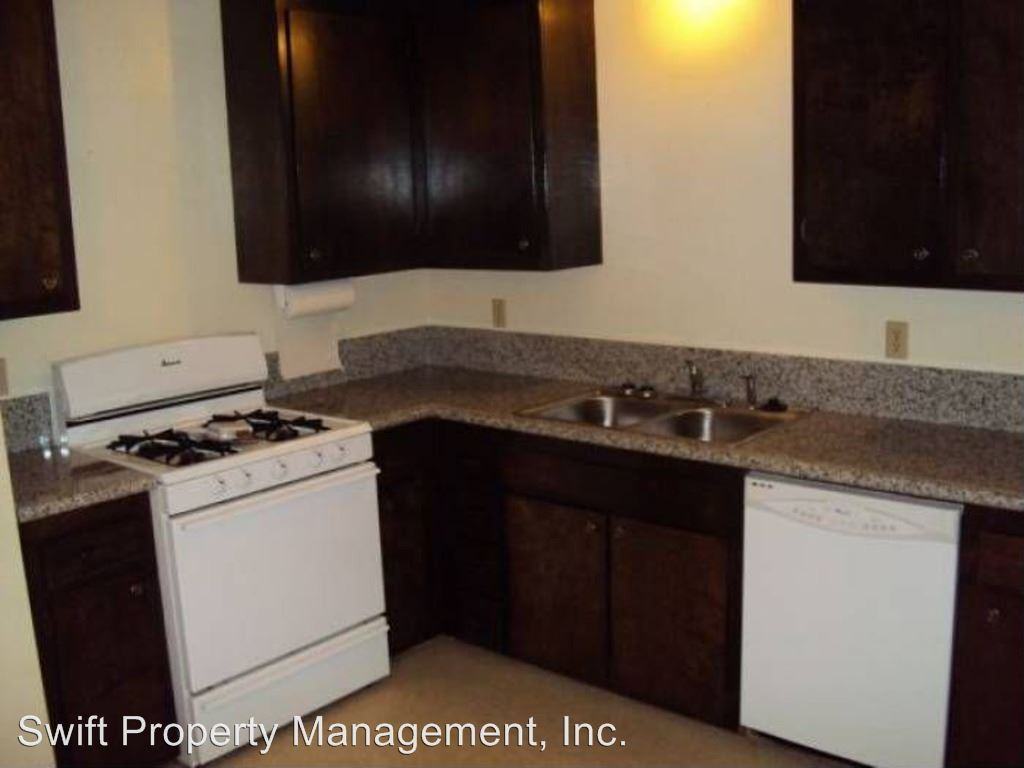 1307 Aspen Dr - Photo 3 of 10