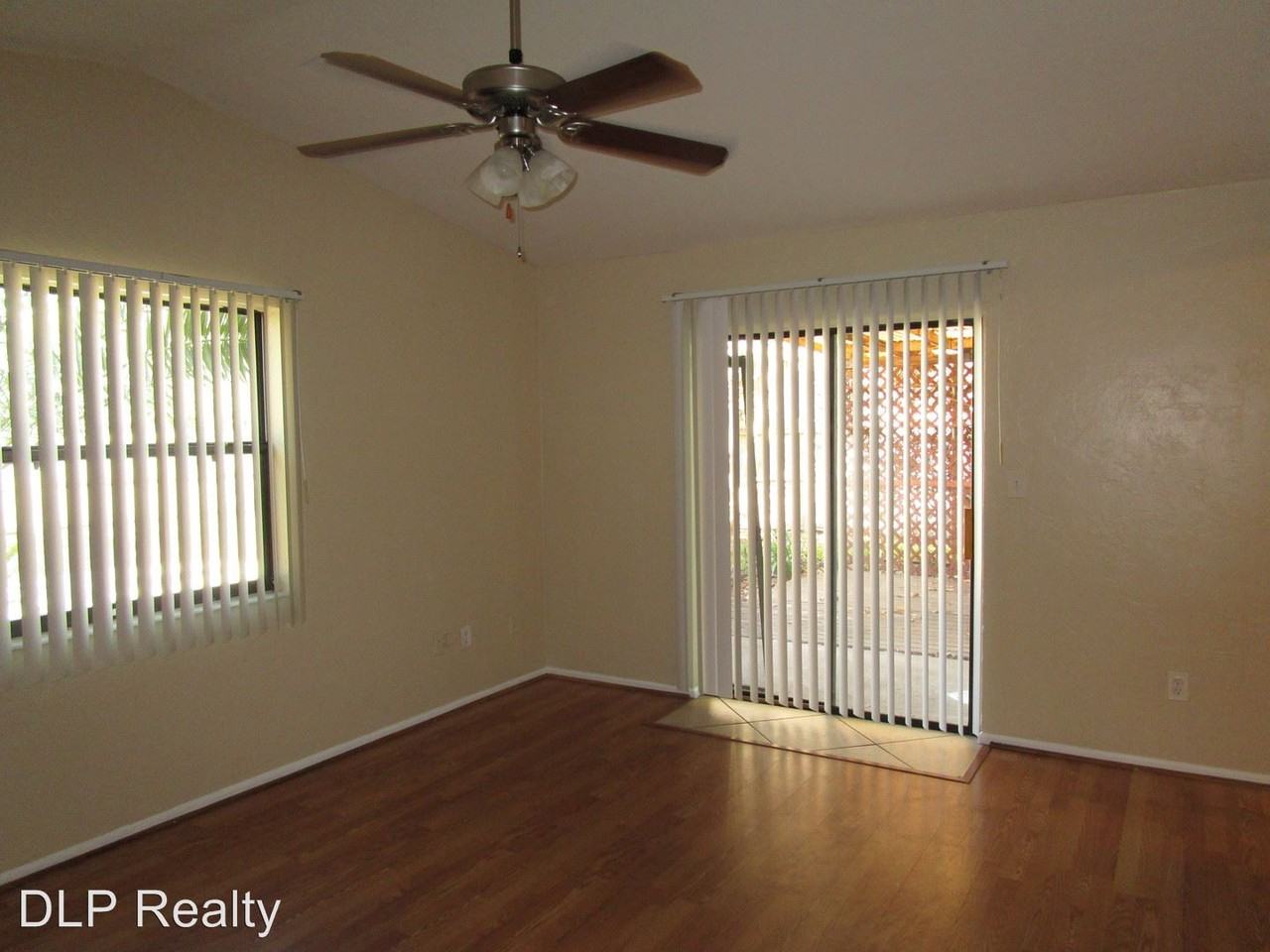 1413 Dexter Dr N - Photo 3 of 17