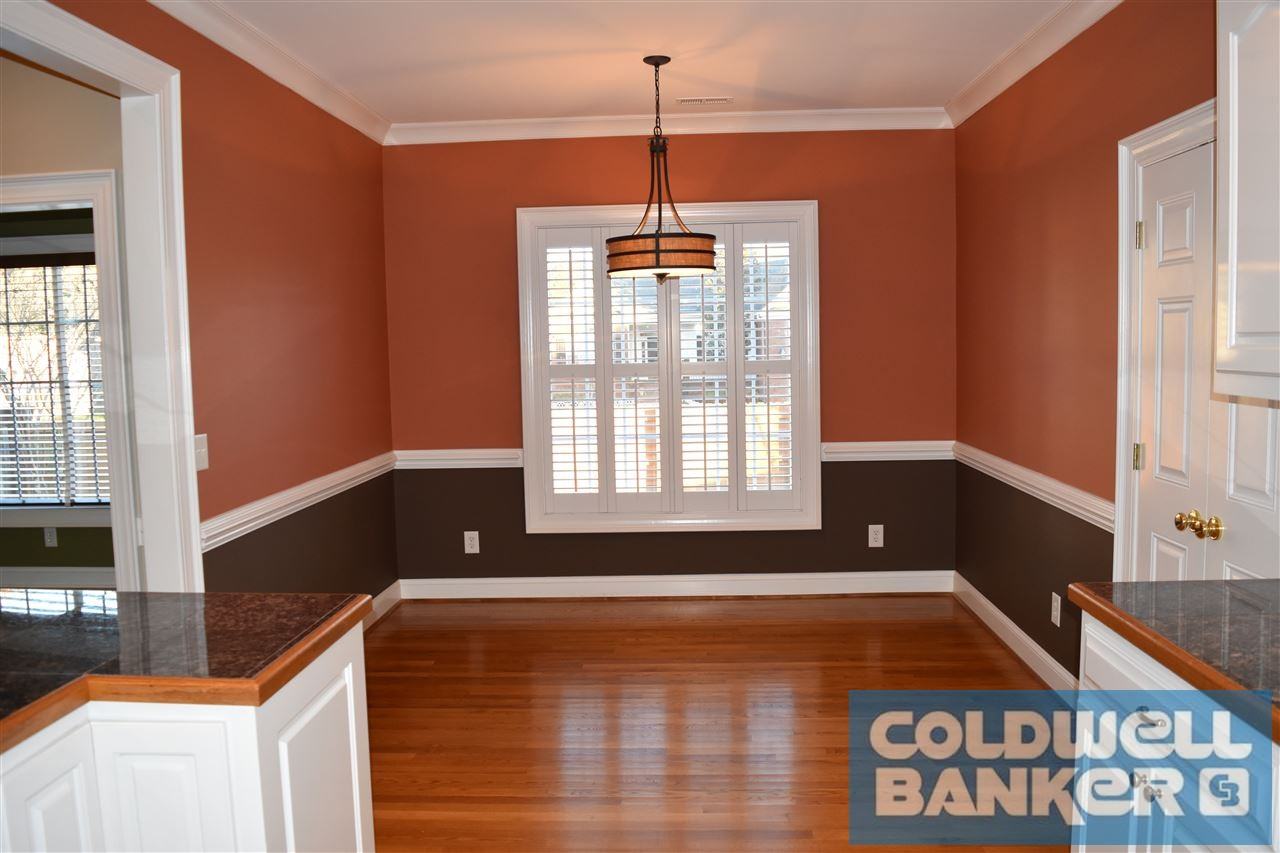 488 Cove Pointe Drive - Photo 2 of 12