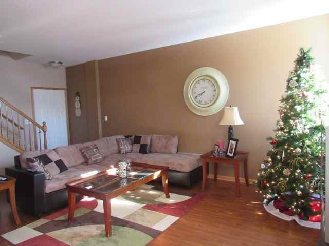 25061 Clare Cir - Photo 3 of 16