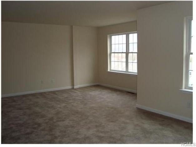 404 Mountain View Ln - Photo 3 of 12