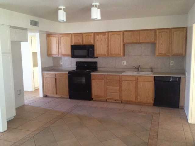 6636 S 42nd Pl - Photo 3 of 12