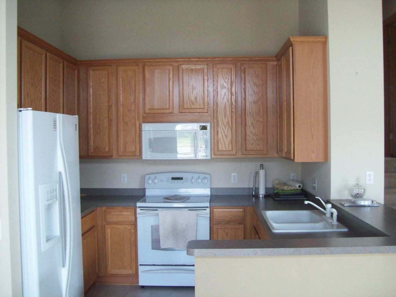 5110 Farnham Dr N - Photo 2 of 7