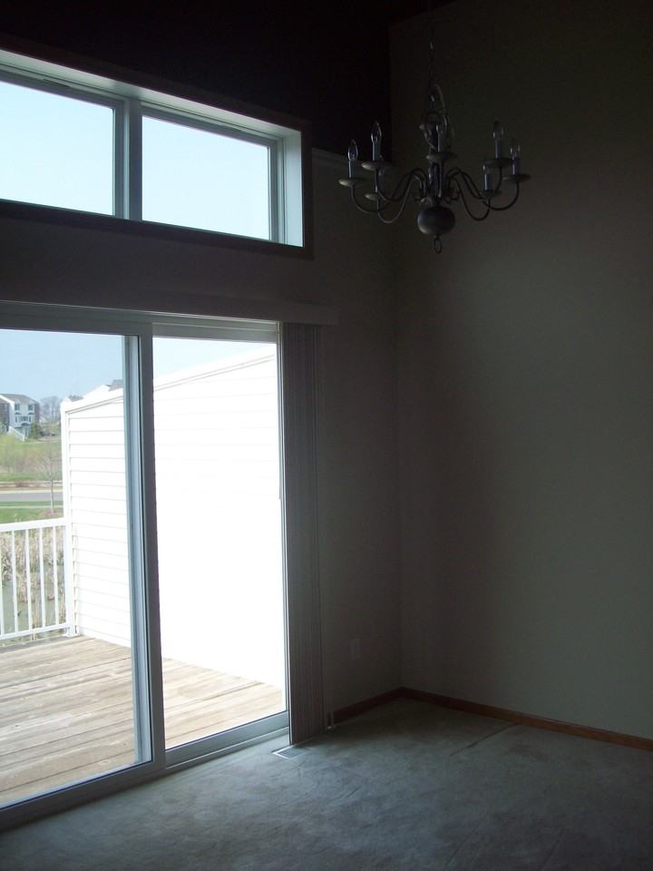 5110 Farnham Dr N - Photo 3 of 7