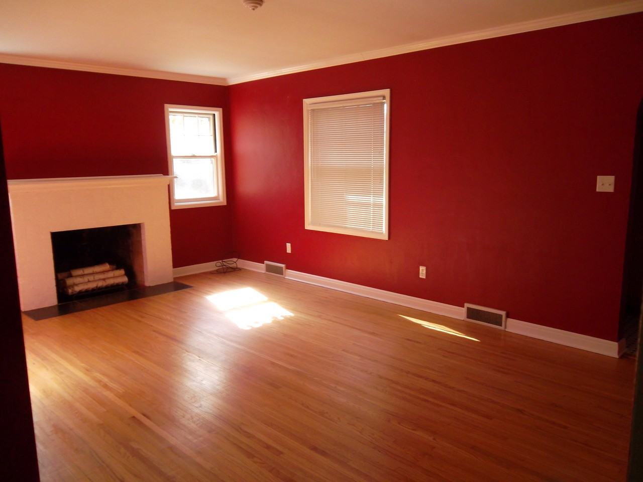 424 N Franklin Ave - Photo 3 of 9