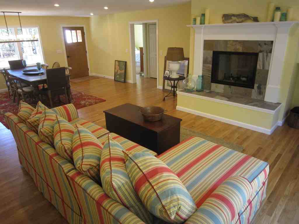 705 S Orleans Rd - Photo 2 of 9