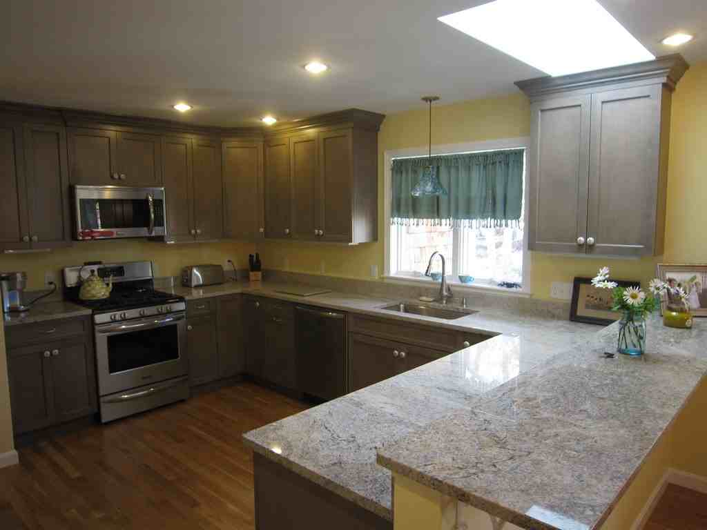 705 S Orleans Rd - Photo 3 of 9