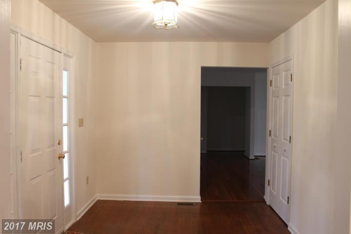 9340 Paige Rd - Photo 3 of 19