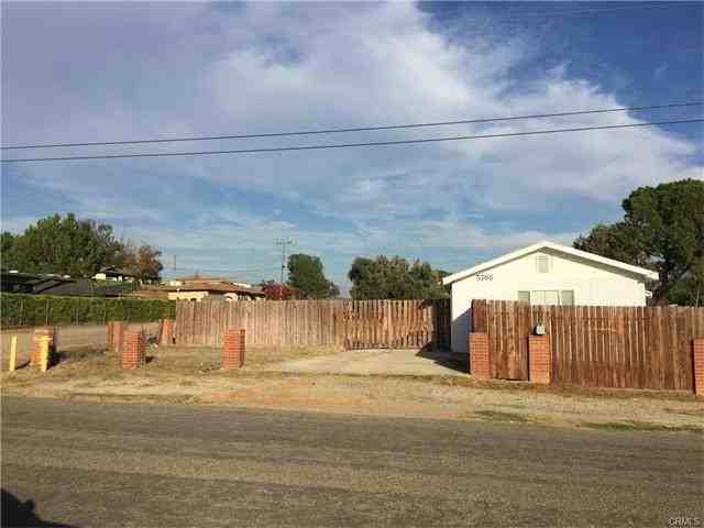 5766 Ash St - Photo 2 of 30