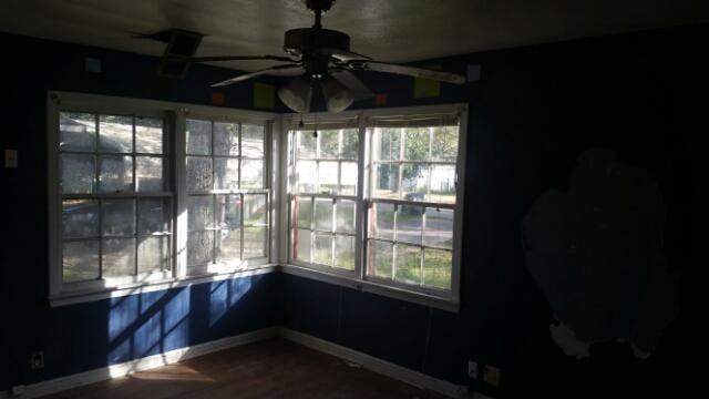 3221 12th St - Photo 3 of 5