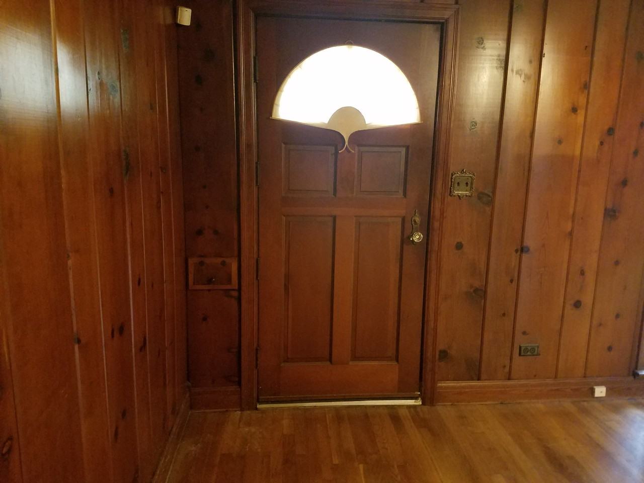 1214 Eagle Dr - Photo 3 of 19