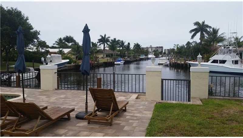 27 NE 27th St - Photo 3 of 8