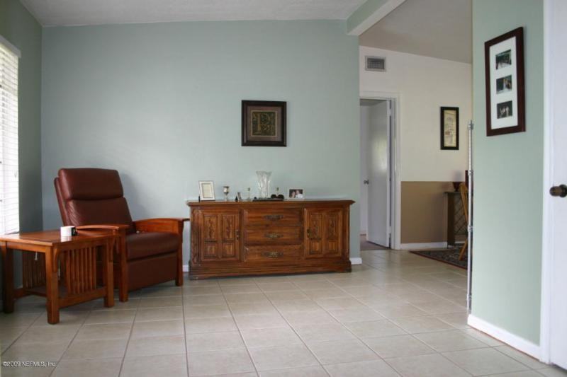 2925 Kent Rd - Photo 3 of 4