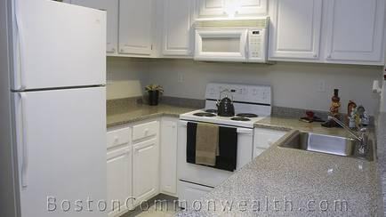 200 Pleasant St Z4 - Photo 2 of 12