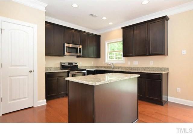 245 Oak Alley Trail - Photo 2 of 20