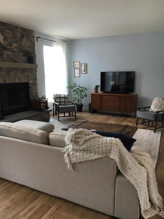 38045 Valley Rd - Photo 3 of 15