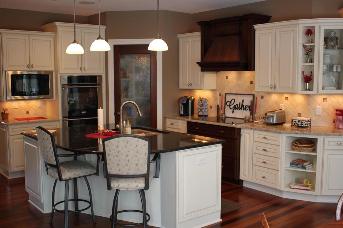 1650 Moonlit Dr - Photo 2 of 24