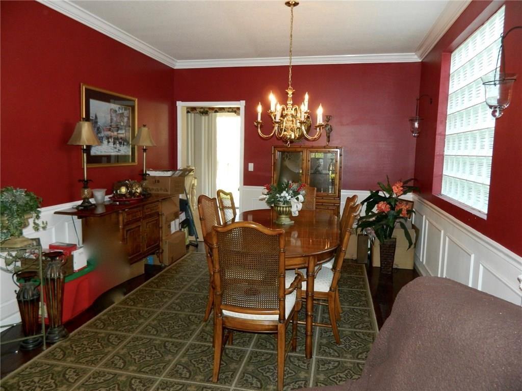2903 SW Pond Way - Photo 3 of 34