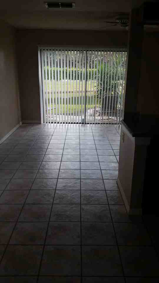 16535 Brigadoon Dr - Photo 3 of 12