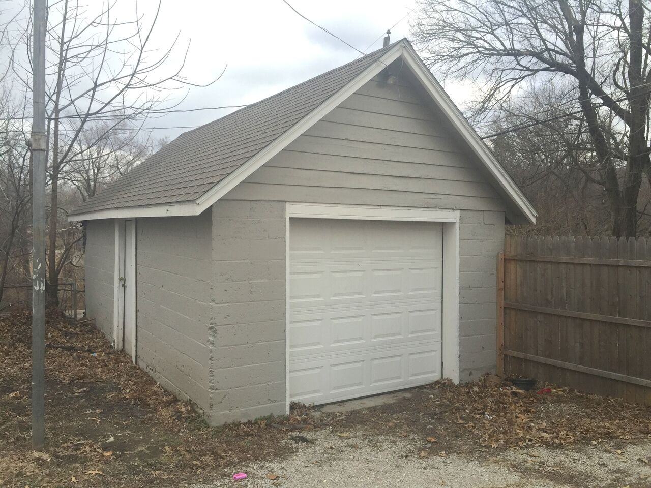 8809 East Smart Avenue - Photo 3 of 12