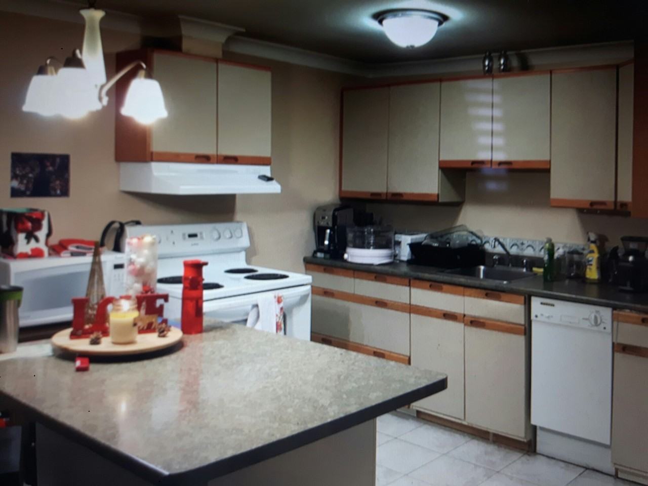 339 Princess Street - Photo 2 of 4