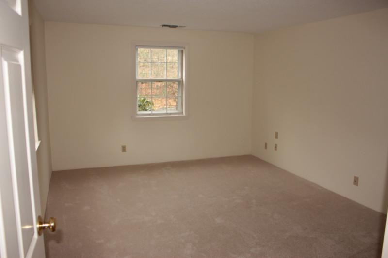 470 Wildwood Ave - Photo 2 of 12