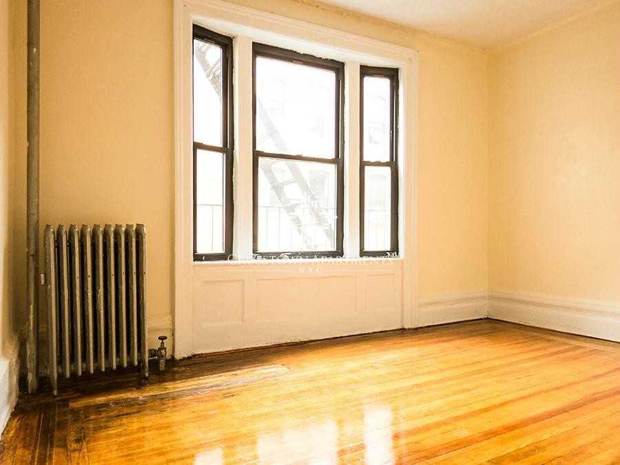 Hillside Ave & Nagle Ave #5D