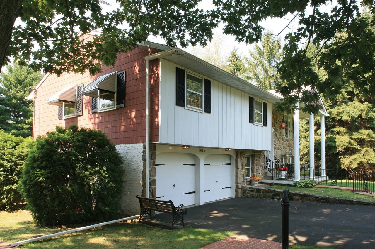 1066 Almshouse Rd - Photo 2 of 25