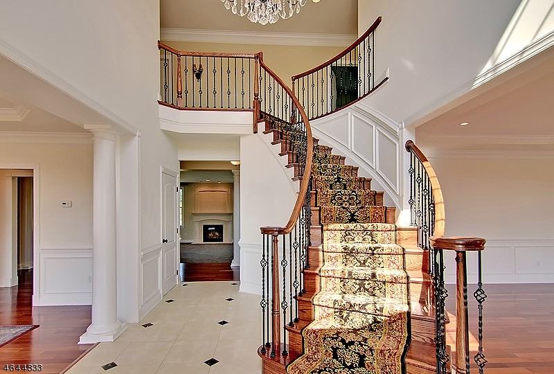 10 Belmont Ct - Photo 3 of 25