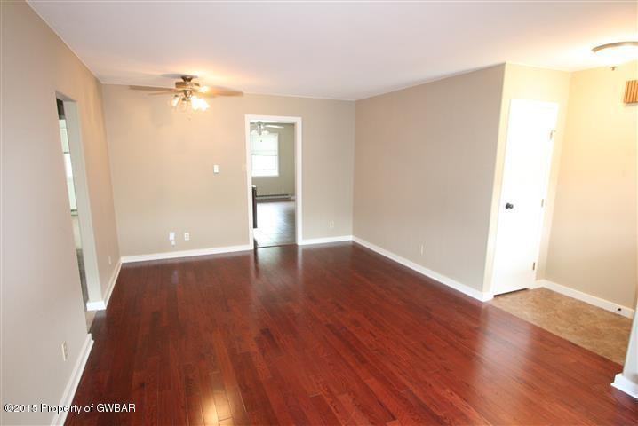 19-21 Lehman Ave - Photo 2 of 11