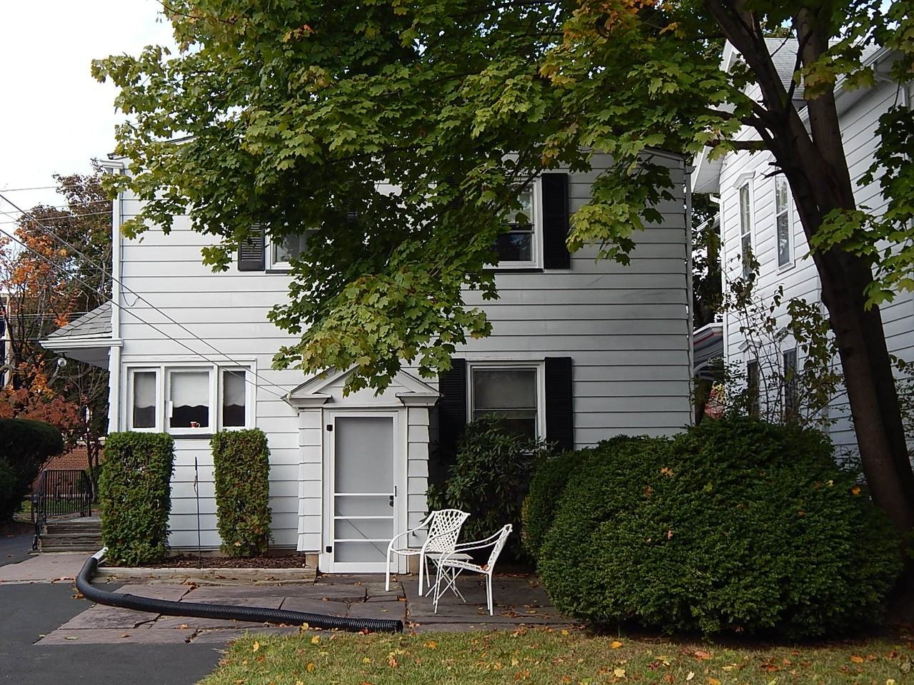 98-2 S Maple Ave #2ndFL - Photo 2 of 12