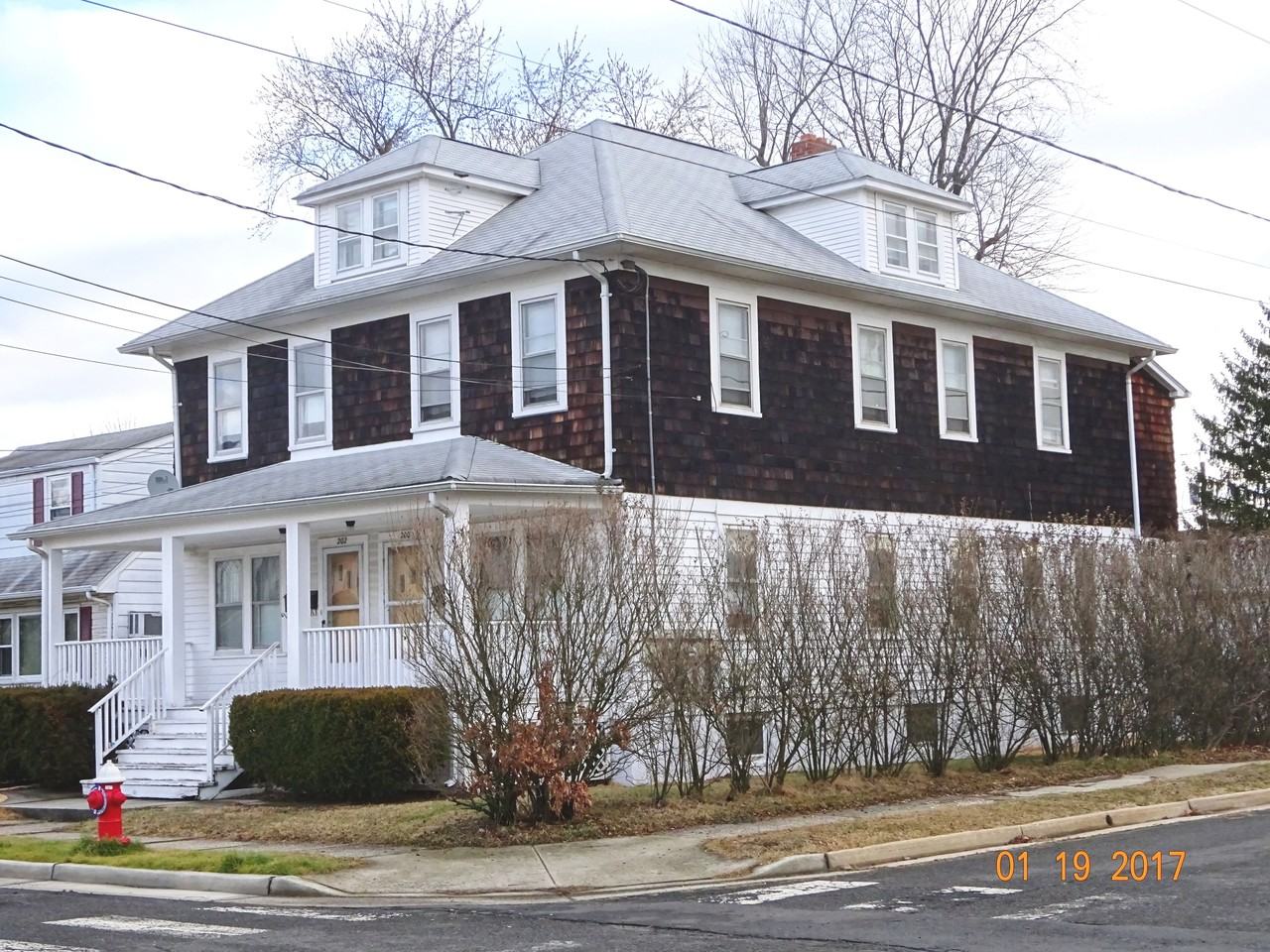 200 N 7th Ave #1stFL - Photo 2 of 7