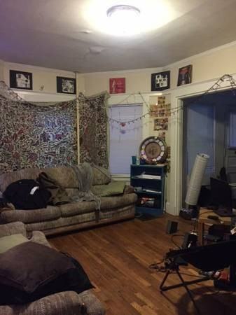 77 Linden St #C