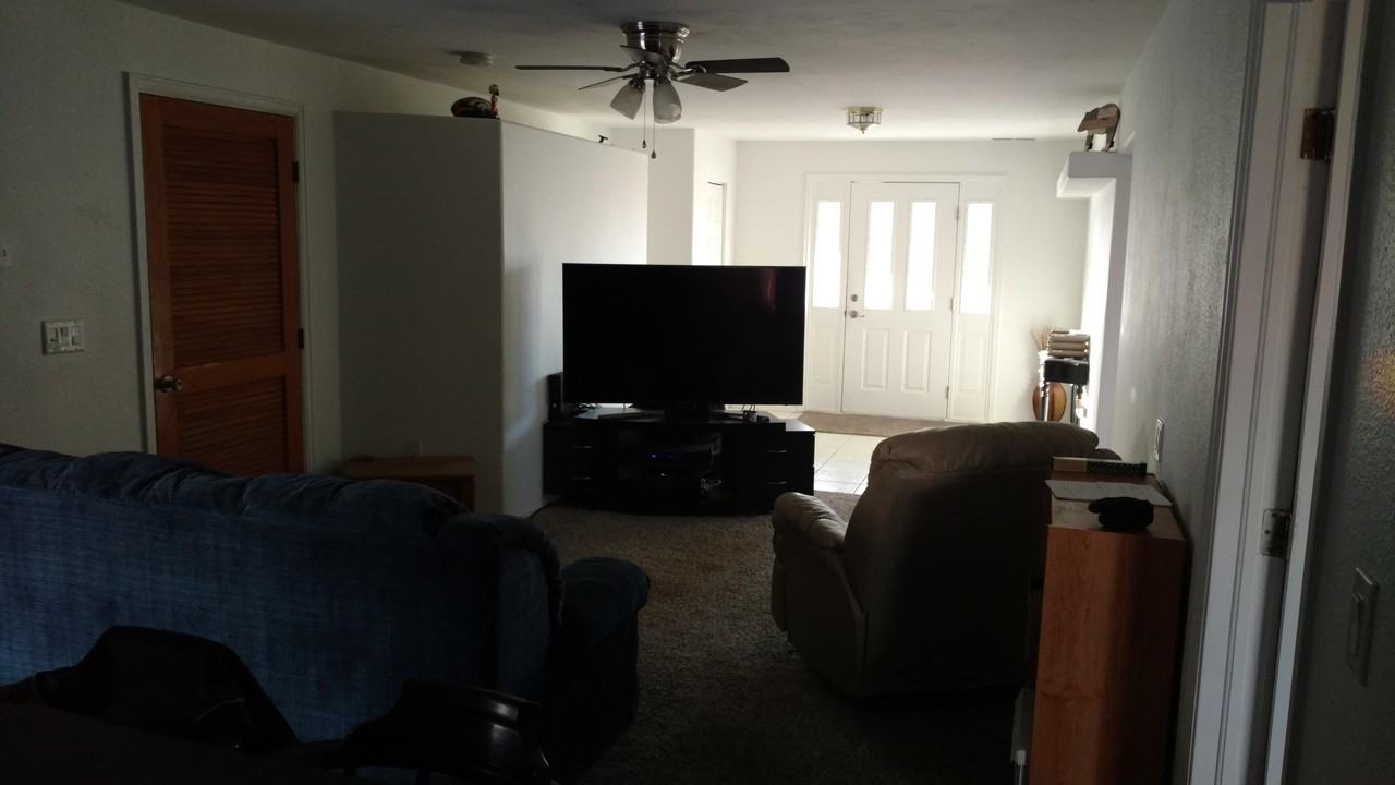 1714 Dolores St - Photo 3 of 6